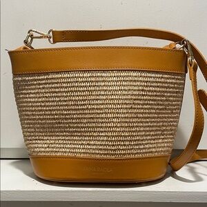 Ann Paola Bucket Purse Genuine Leather/Raffia Honey Color Made in Italy 🇮🇹